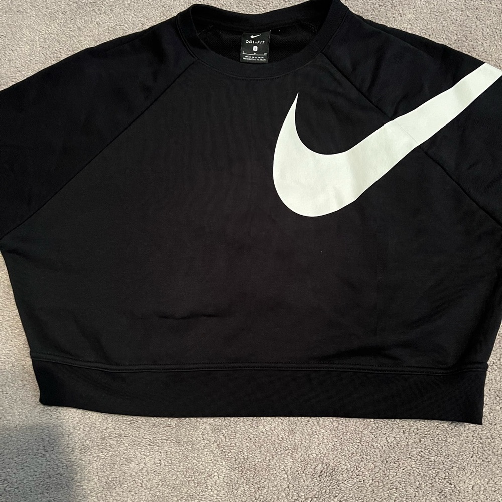 Cropped Nike Sweatshirt